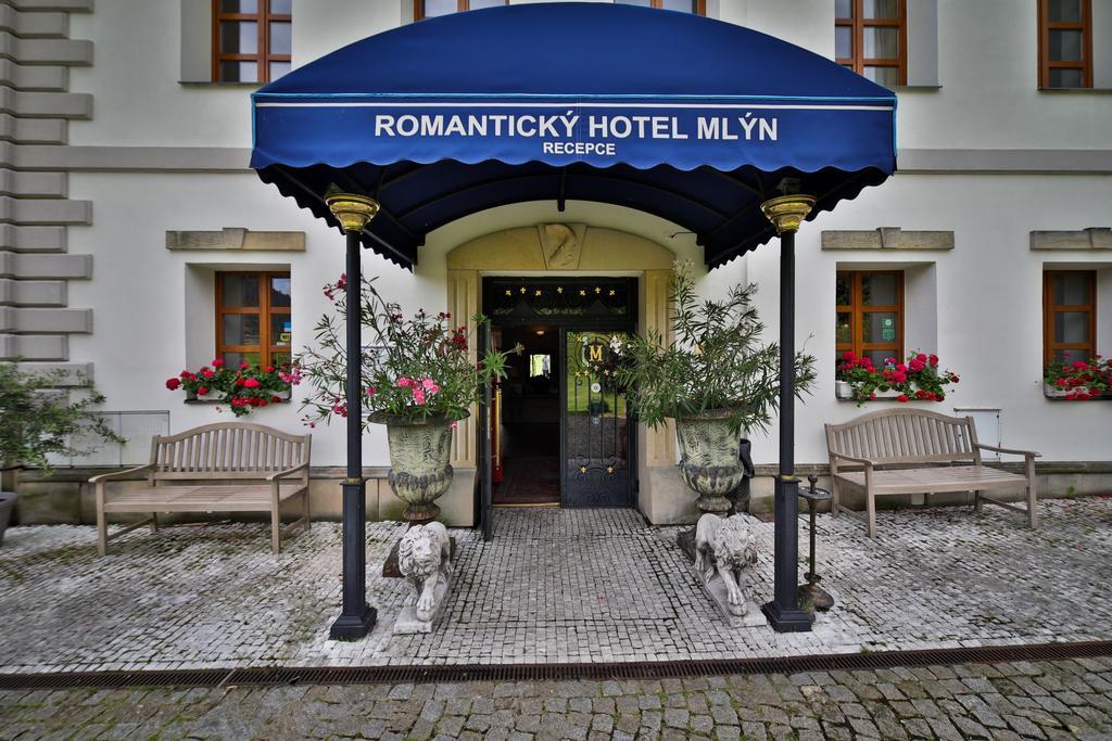 Romantic Hotel Mlyn Karlštejn Екстериор снимка